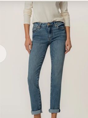 Kut from the Kloth Boyfriend Jeans in Medium Blue Wash